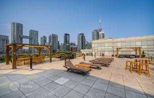 5-bedroom apartment in Queens Quay West for C$984,000