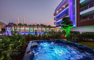 4-bedroom penthouse 200 m² in Oba for 17,426,000 TRY