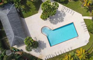 4-bedroom house 185 m² in Miami for $615,000