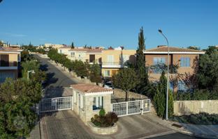 3-bedroom townhouse 140 m² in Chloraka for 535,000 €