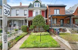 Townhome – Montrose Avenue, Toronto, Ontario,  Canada for C$1,662,000