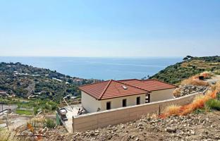 4-bedroom villa 252 m² in Liguria for 1,490,000 €