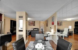 5-bedroom apartment in Bay Street for C$1,076,000