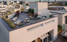 New apartments in a renovated building with a parking, Boulogne-Billancourt, Paris, France for From 770,000 €