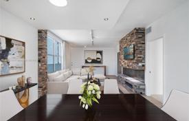 Condo – Island Avenue, Miami Beach, Florida,  USA for $1,000,000