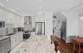 Terraced house – Etobicoke, Toronto, Ontario,  Canada for C$1,652,000