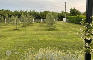 Land plot 2,050 m² in Marcana for 206,000 €