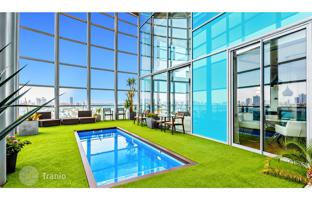 4-bedroom penthouse 220 m² in Barcelona for 3,800,000 €