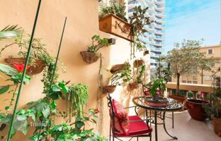 Renovated Art Deco flat with balconies, close to the beaches, La Rousse, Monaco for 8,900,000 €