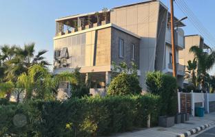4-bedroom cottage in Limassol for 1,850,000 €