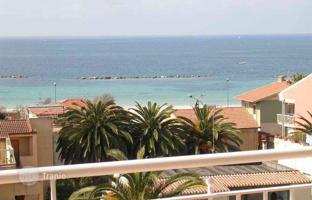 Apartment in Mont Boron. Price on request