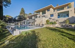 Contemporary villa with a pool, a spa and sea views in Mougins, Côte d'Azur, France for 3,300,000 €