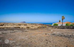 Land plot 1,288 m² in Golf del Sur for 550,000 €