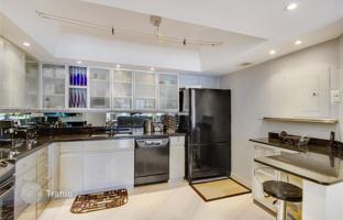 1-bedroom apartments in condo 104 m² in Surfside for $990,000
