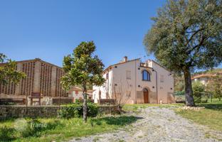 4-bedroom villa 526 m² in Sarteano for 990,000 €