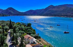 Stylish seafront villa with a private mooring in Lefkada, Ionian Islands, Greece for 2,200,000 €