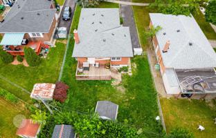 9-bedroom house in Scarborough for C$1,428,000