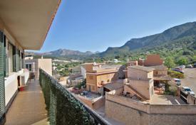 Spacious penthouse with a terrace and a parking, Andratx, Spain for 270,000 €