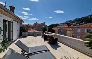 3-bedroom apartment 192 m² in Budva city for 1,200,000 €