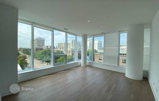 4-bedroom apartment in College Street for C$1,338,000
