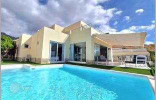 3-bedroom villa 120 m² in Costa Adeje for 950,000 €