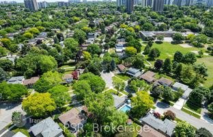 6-bedroom house in North York for C$1,552,000