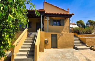 Cozy villa with a garden, a parking and sea views, Kranidi, Peloponnese, Greece for 320,000 €