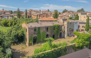 10-bedroom townhouse 1,000 m² in Chiusi for 550,000 €