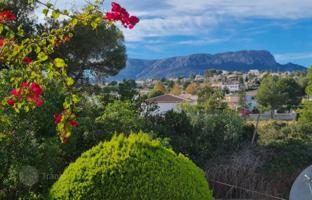 Land plot 1,052 m² in Calpe for 258,000 €