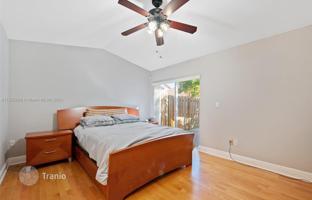 3-bedroom house 188 m² in West End for $658,000