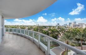 Stylish apartment with ocean views in a modern residence, near the beach, Aventura, Florida, USA for $990,000
