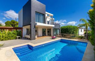 4-bedroom cottage 315 m² in Calpe for 1,300,000 €