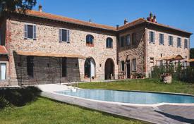 Traditional stone villa with a restaurant in Castiglion Fiorentino, Tuscany, Italy for 2,900,000 €