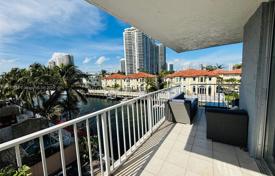 Condo – North Miami Beach, Florida, USA for $448,000