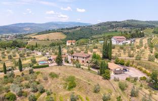 5-bedroom country house 793 m² in Arezzo for 1,670,000 €