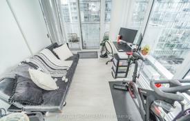 Apartment – Queens Quay East, Old Toronto, Toronto,  Ontario,   Canada for C$1,227,000