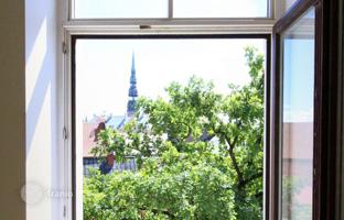 30-room townhouse 1,492 m² in Central District for 3,200,000 €