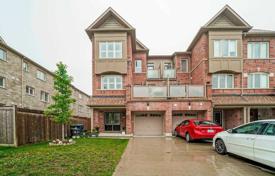 Terraced house – Scarborough, Toronto, Ontario,  Canada for C$981,000