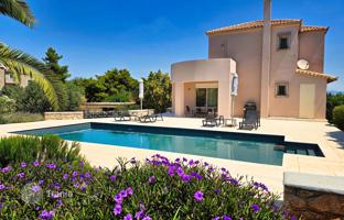 Three-storey villa with a pool and a garden in Porto Heli, Peloponnese, Greece for 525,000 €