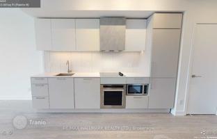 6-bedroom apartment in Western Battery Road for C$936,000
