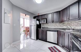 6-bedroom apartment in Etobicoke for C$817,000