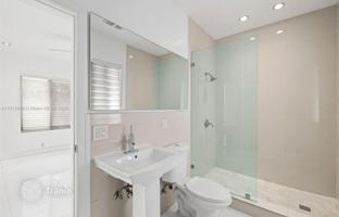 3-bedroom house 405 m² in Miami for $2,250,000