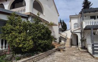 6-bedroom house 350 m² in Srima for 890,000 €
