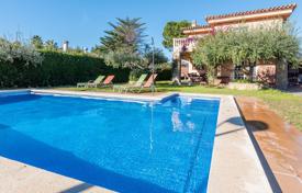 Two-storey cozy villa 300 m from the sea, Cambrils, Costa Dorada, Spain for 4,500 € per week