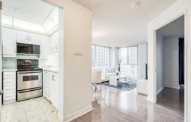 Apartment – Bay Street, Old Toronto, Toronto,  Ontario,   Canada for C$830,000