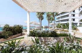 Frontline beach apartments with 1 bedroom and sea views in La Manga for 286,000 €
