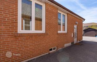 6-bedroom house in York for C$1,281,000