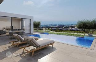 3-bedroom villa 210 m² in Tala for 895,000 €