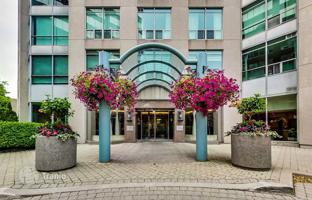 1-bedroom apartment in Yonge Street for C$949,000