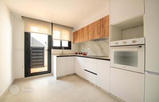 3-bedroom cottage 78 m² in Cox for 235,000 €